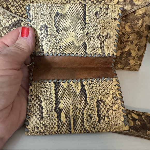 VTG Snakeskin 5 pc Clutch, Wallet, Card, Coin, extra strap , Bag